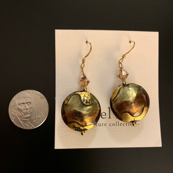 Metallic drop earrings - Picture 3 of 4